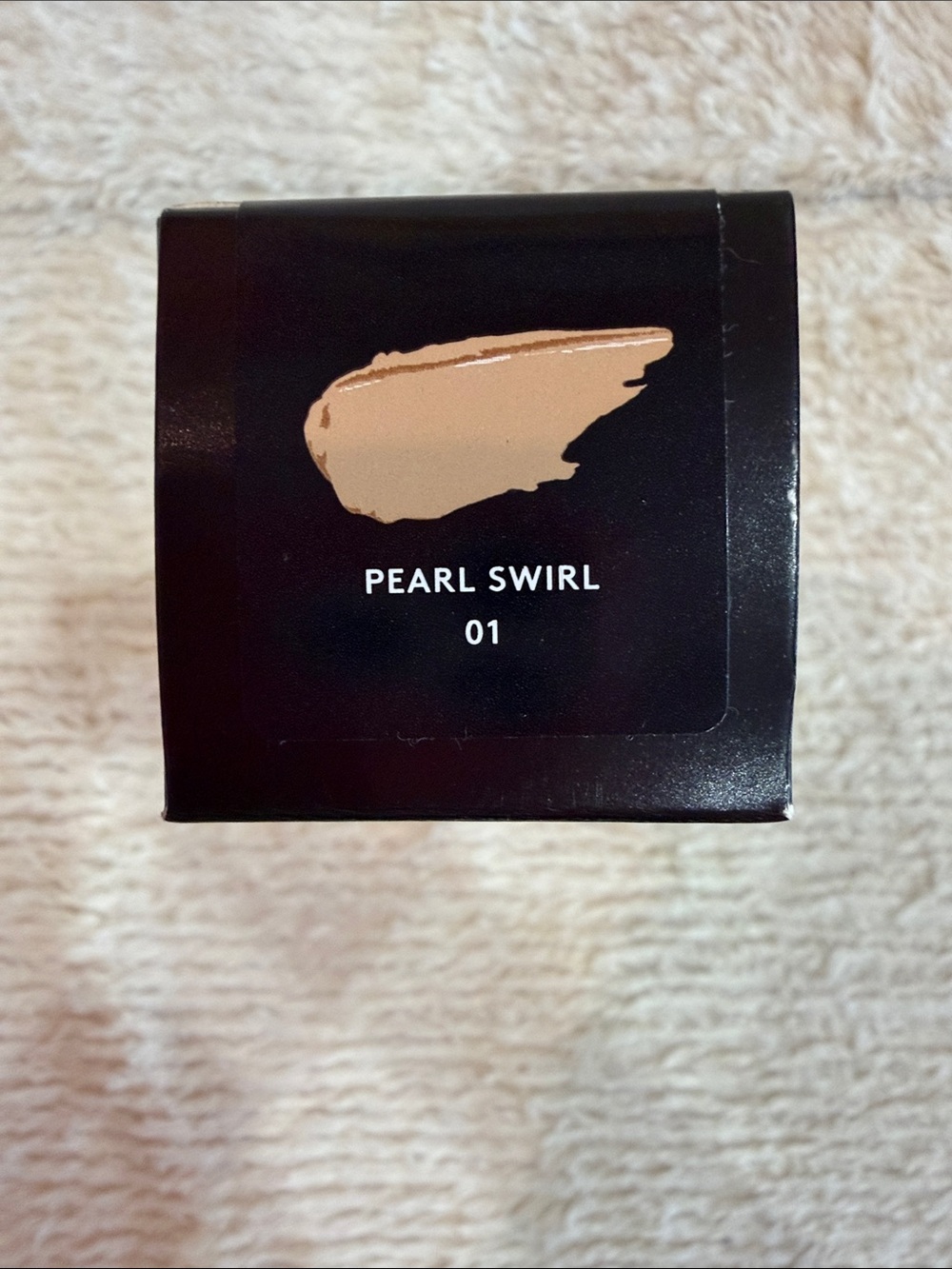 Fenty Beauty Body Sauce Luminizing Tint - Rose Gold & Black - Picture 5 of 6